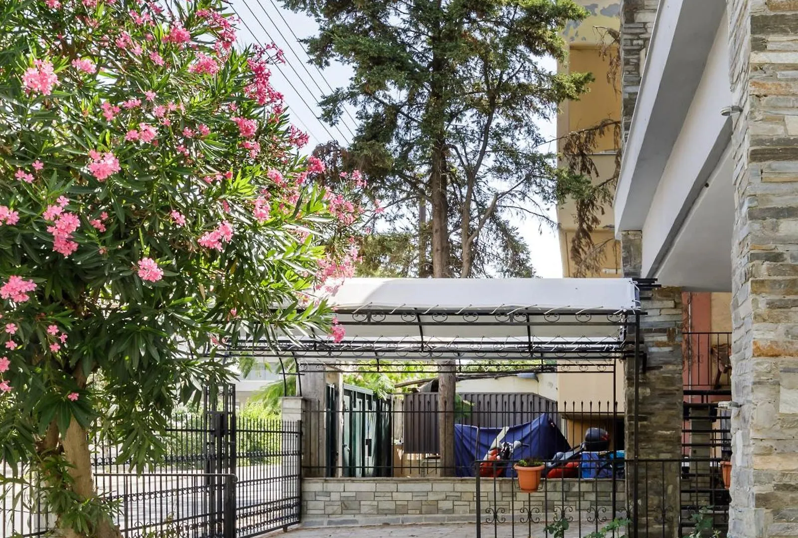 Kiwi By Halu!, Apartments In Perea Peraia  Greece